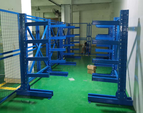 倉庫中最常用的貨架是哪些？-懸臂貨架